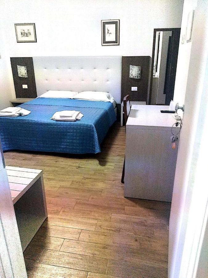B&B Foscolo Llido Degli Estensi Esterno foto